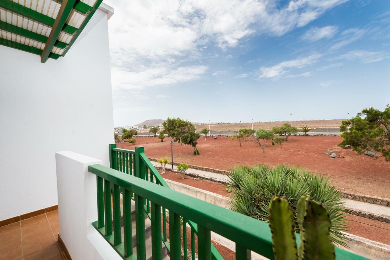 La Siesta Azul Apartment Playa Blanca  Exterior photo